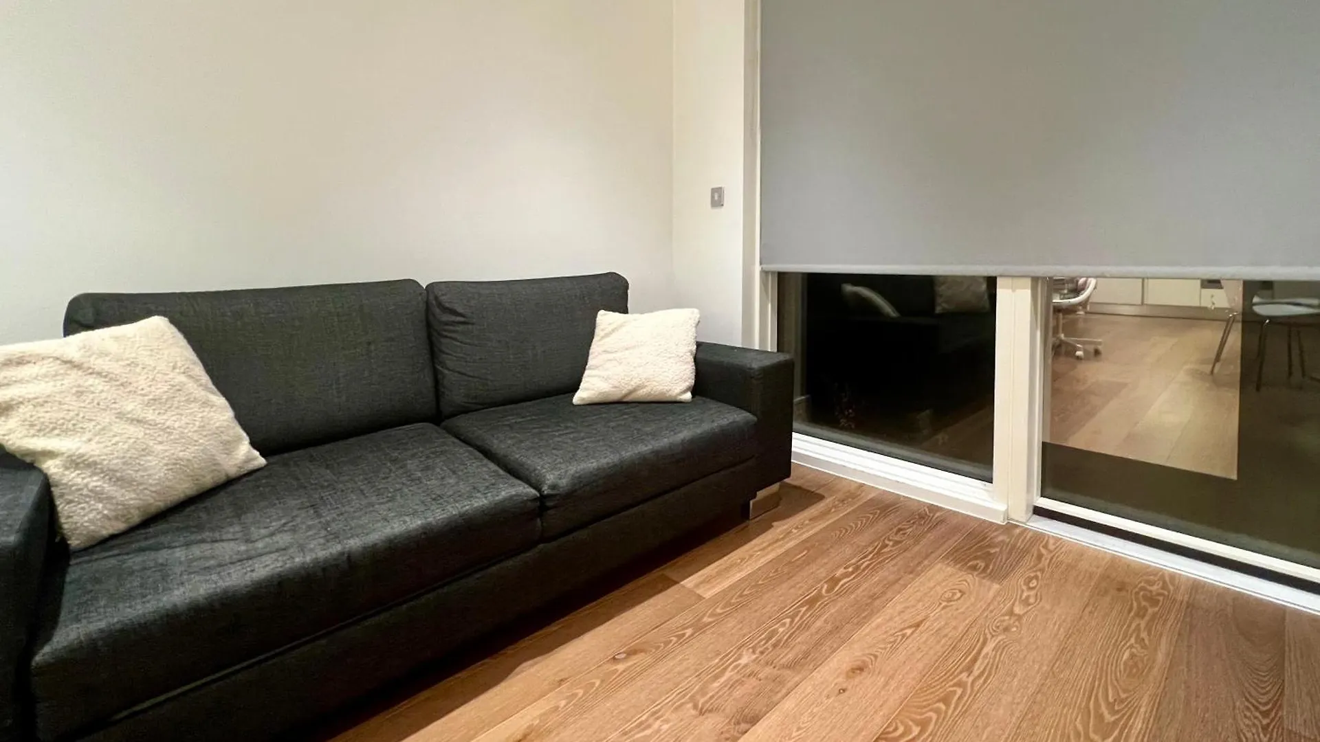 Spacious One-Bedroom Apartment In Londra Birleşik Krallık