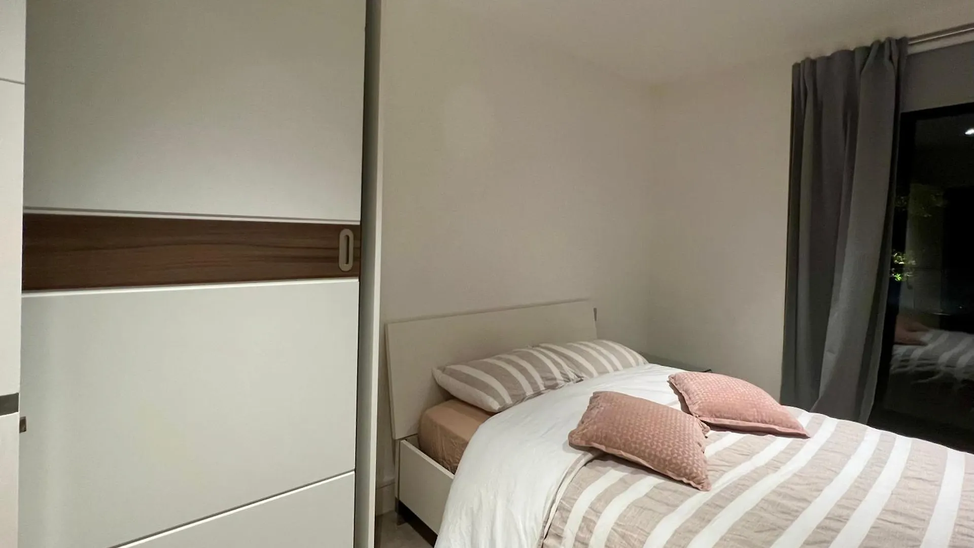 Spacious One-Bedroom Apartment In London 0*,  Egyesült Királyság